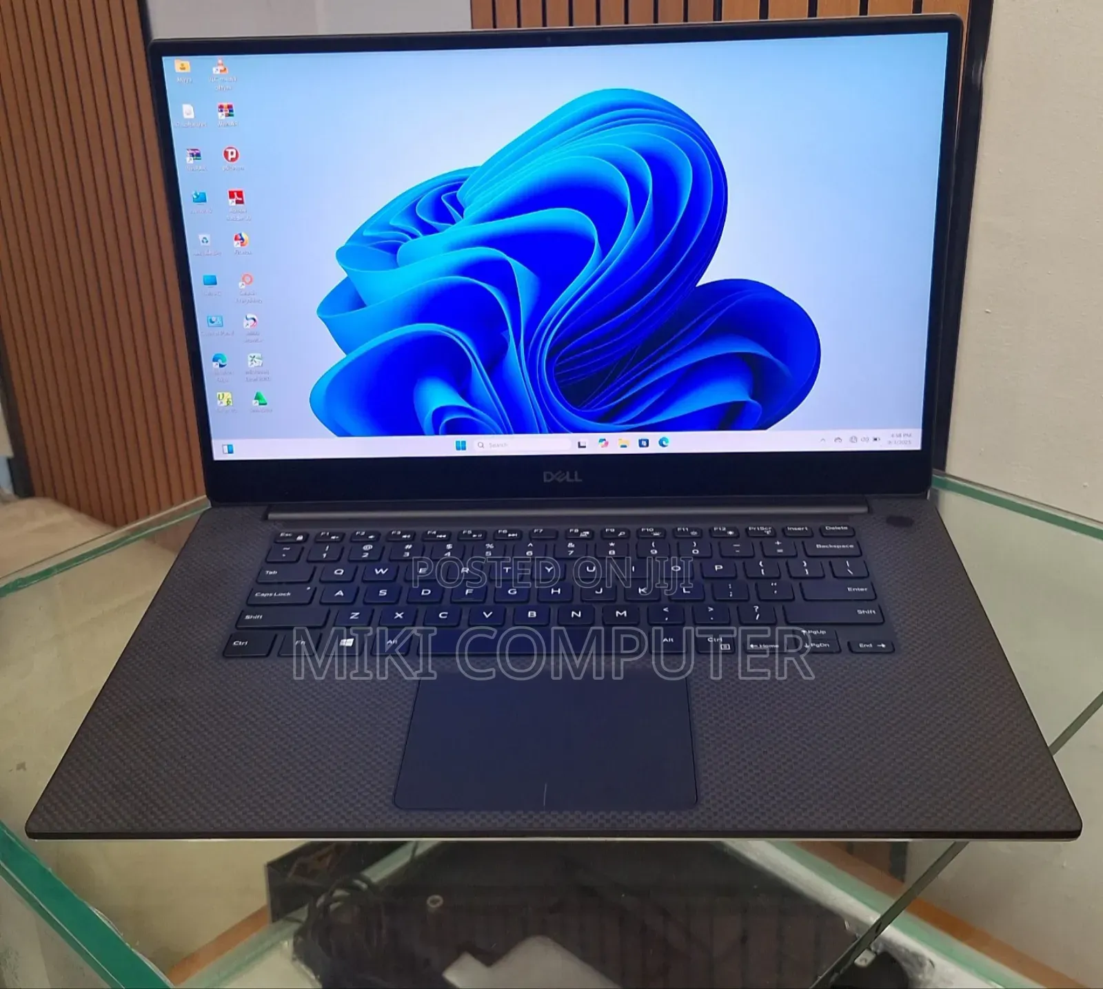 New Laptop Dell XPS 15 32GB Intel Core I9 SSD 2T