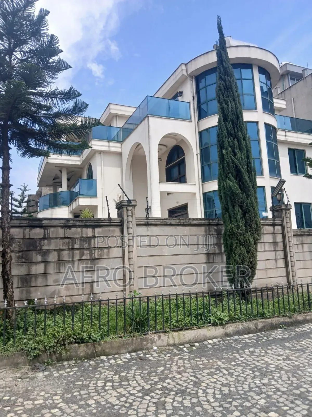 Commercial Building Sell