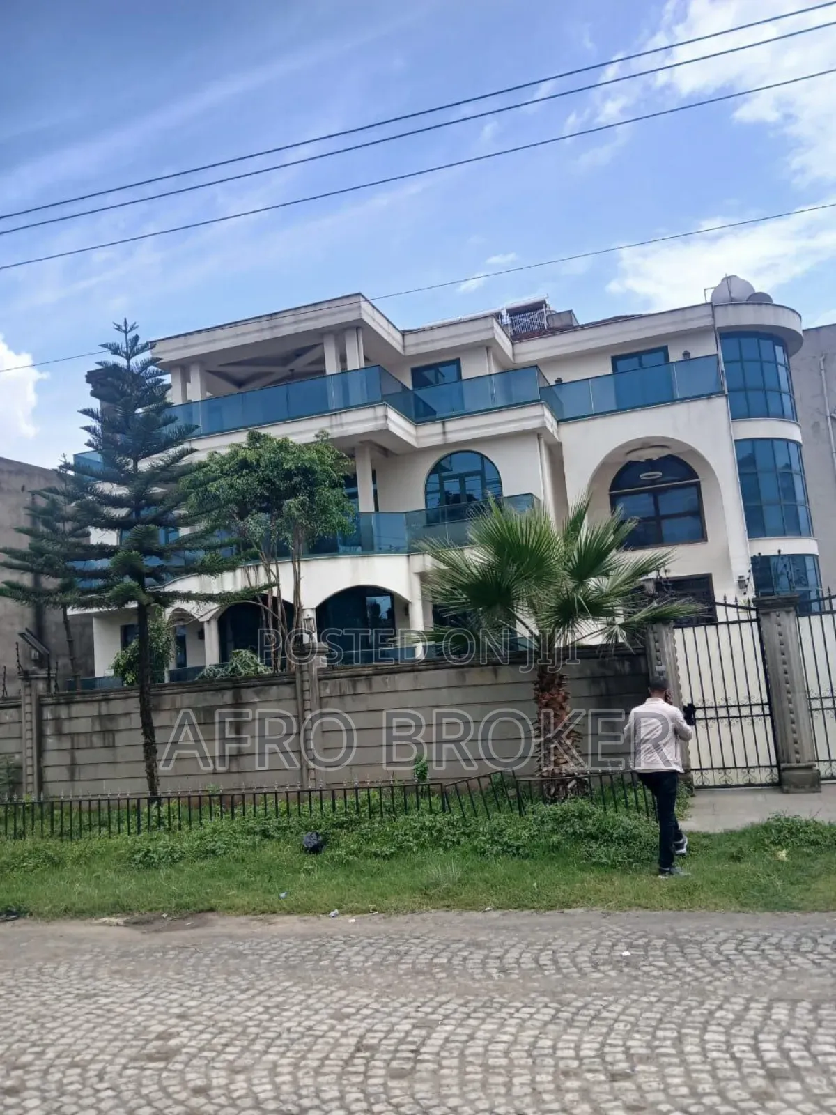 Commercial Building Sell