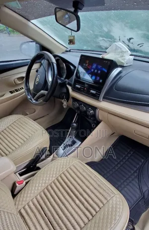 Toyota Yaris 2016 Gold