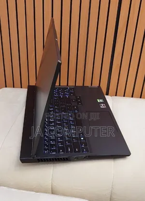 New Laptop Lenovo Legion 5 16GB AMD Ryzen 7 SSD 512GB