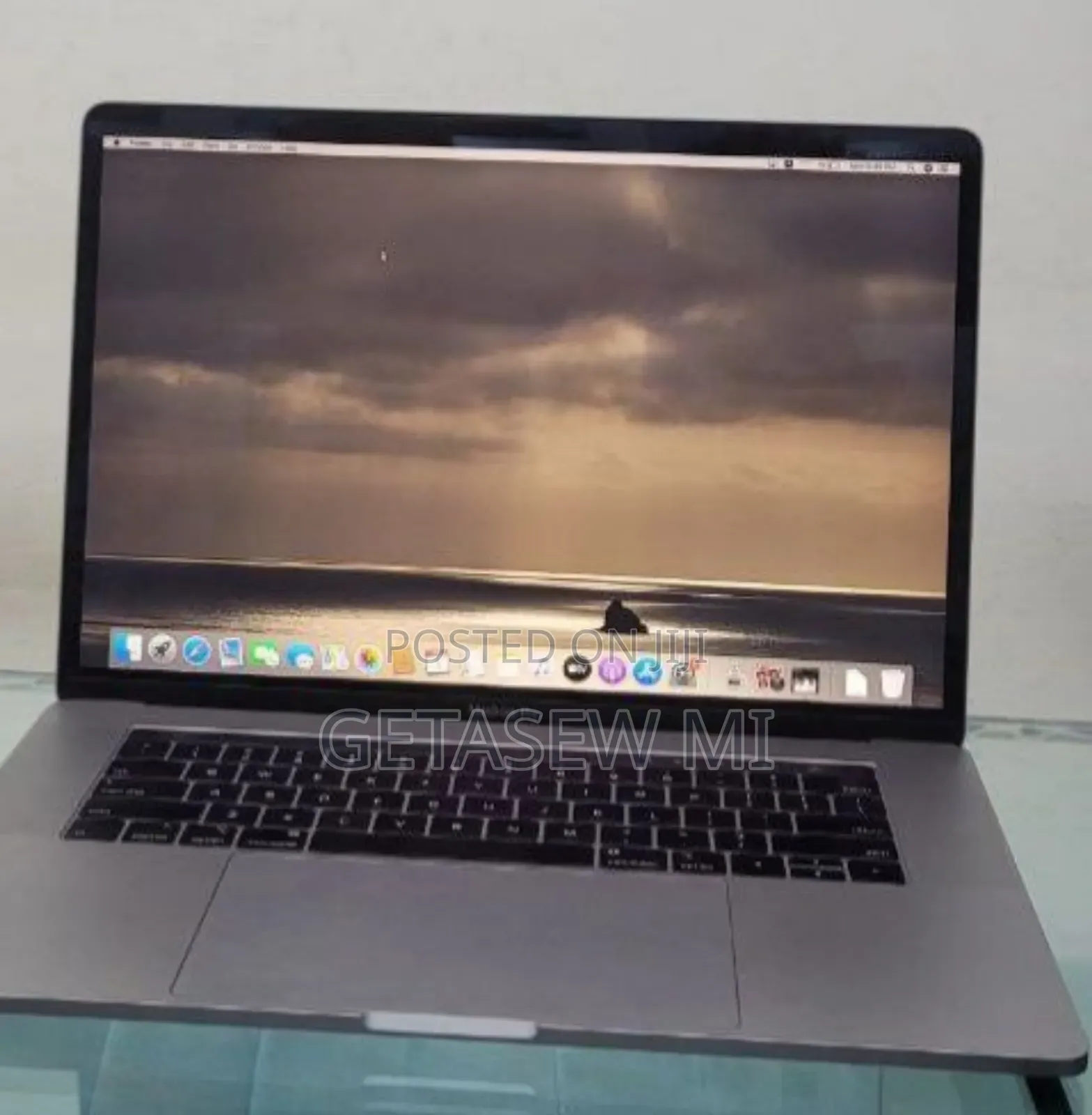 New Laptop Apple MacBook Pro 2019 32GB Intel Core I9 SSD 512GB