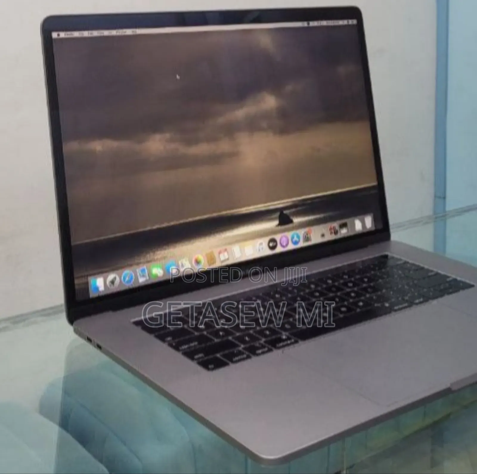 New Laptop Apple MacBook Pro 2019 32GB Intel Core I9 SSD 512GB