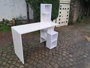 Photo - Size 1.20cm Reading Table