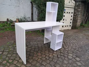 Size 1.20cm Reading Table