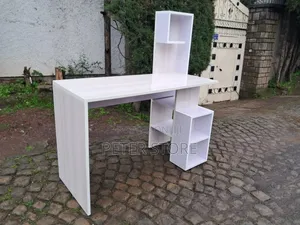 Size 1.20cm Reading Table