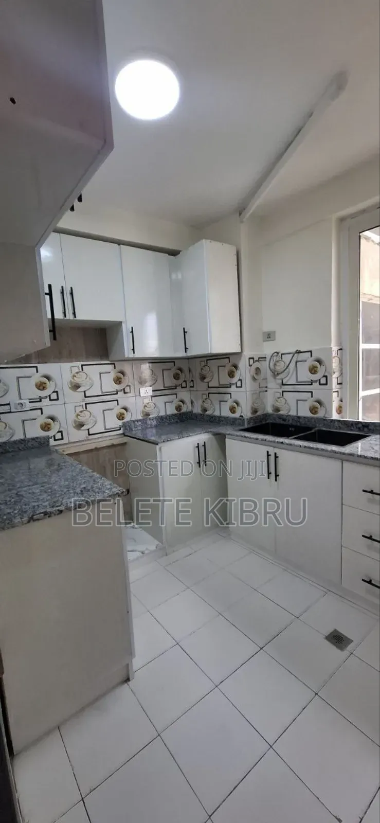 Furnished 2bdrm Condo in 40/60 ኮንዶሚንየም, Bole for sale