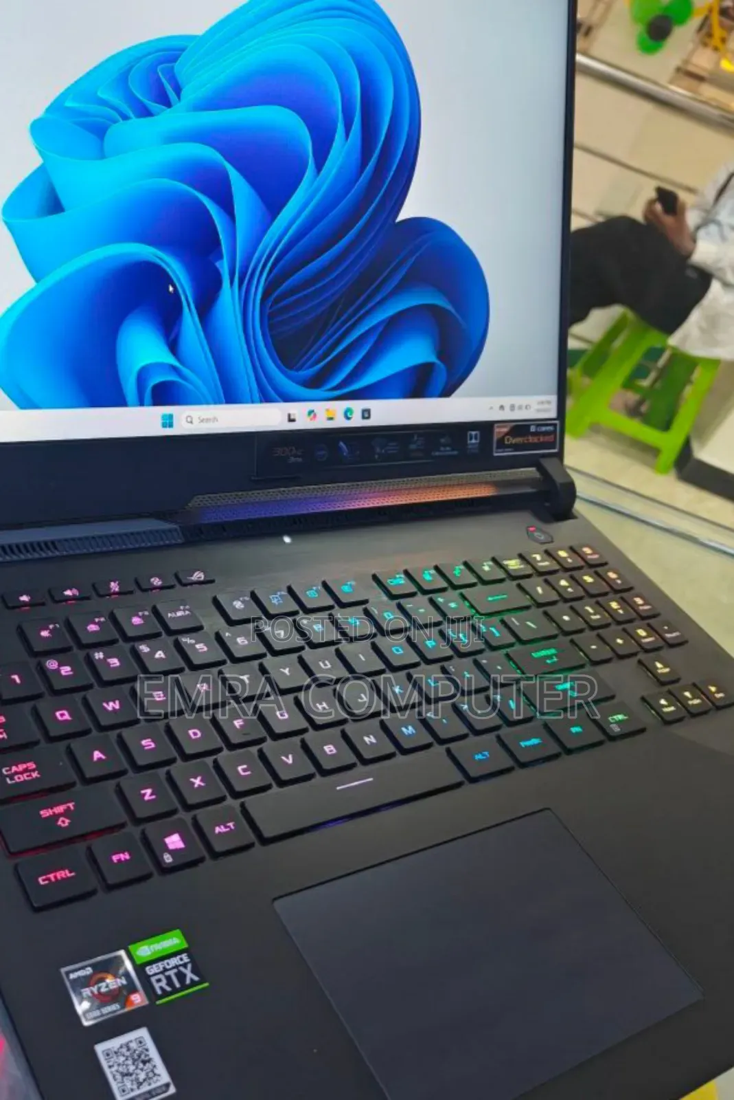 New Laptop Asus ROG Strix G17 32GB AMD Ryzen 9 SSD 1T