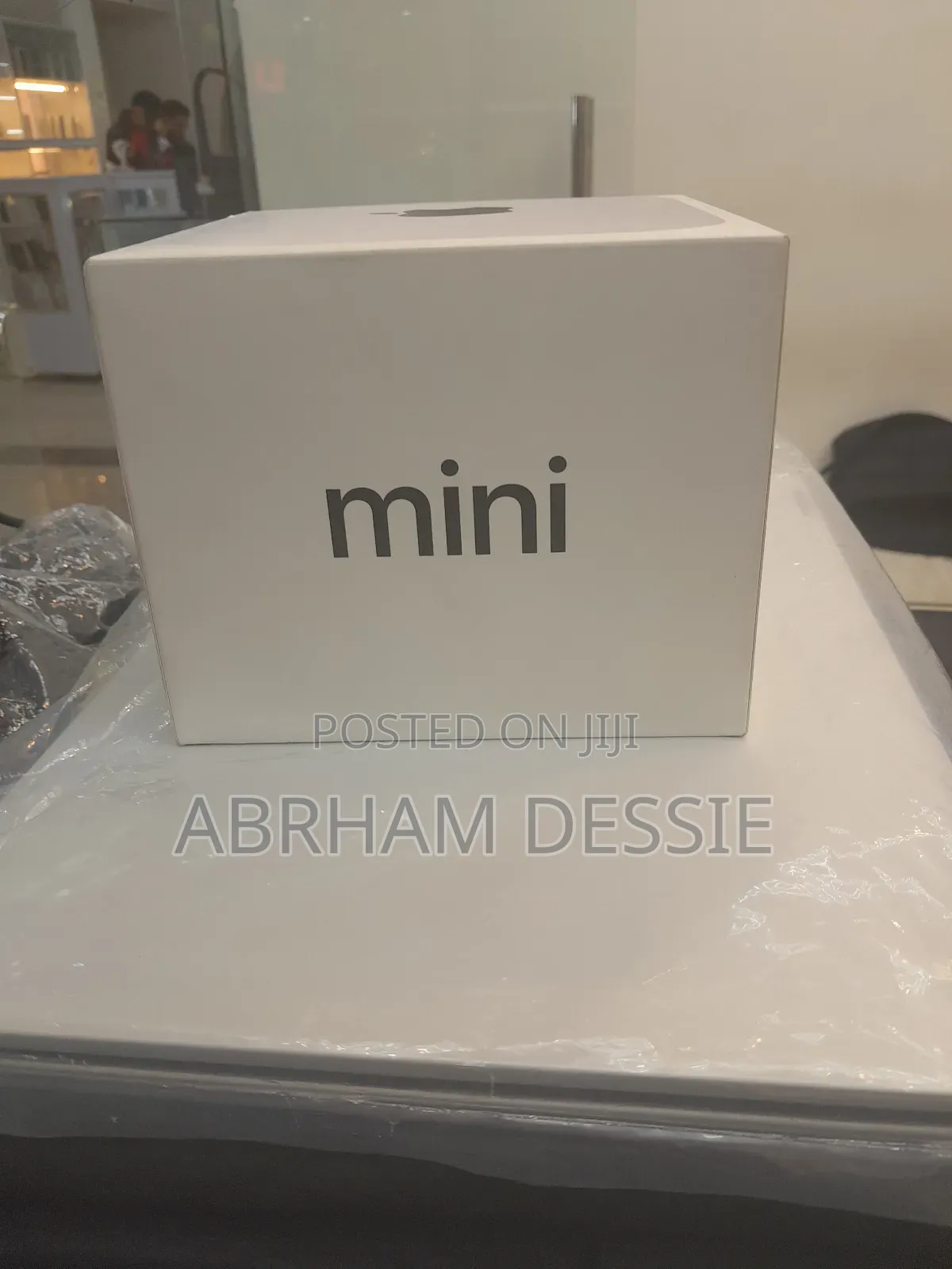 New Laptop Apple MacBook 16GB Apple M4 SSD 256GB