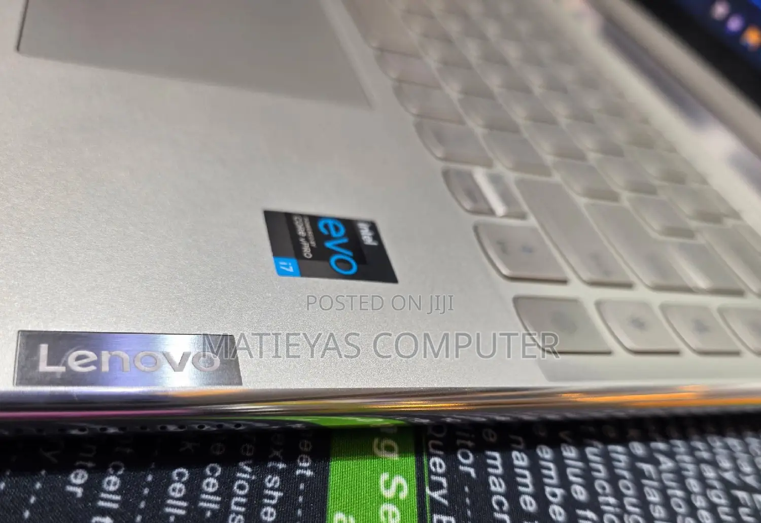 New Laptop Lenovo Yoga 9i 16GB Intel Core I7 SSD 512GB