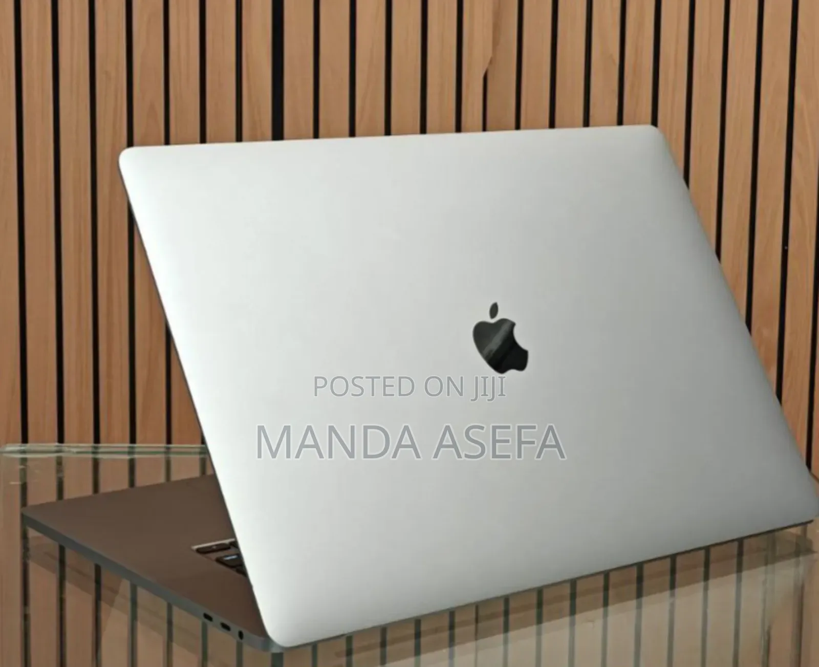 New Laptop Apple MacBook Pro 2019 16GB Intel Core I7 SSD 512GB