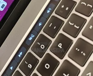 New Laptop Apple MacBook Pro 2019 16GB Intel Core I7 SSD 512GB