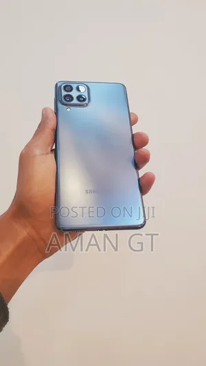 Photo - New Samsung Galaxy M53 128 GB Blue