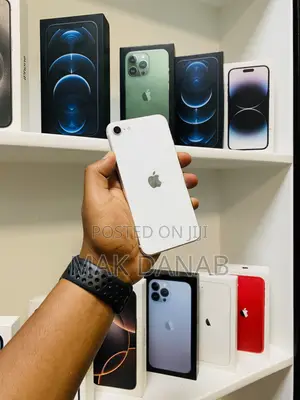 Photo - Apple iPhone SE (2020) 256 GB White