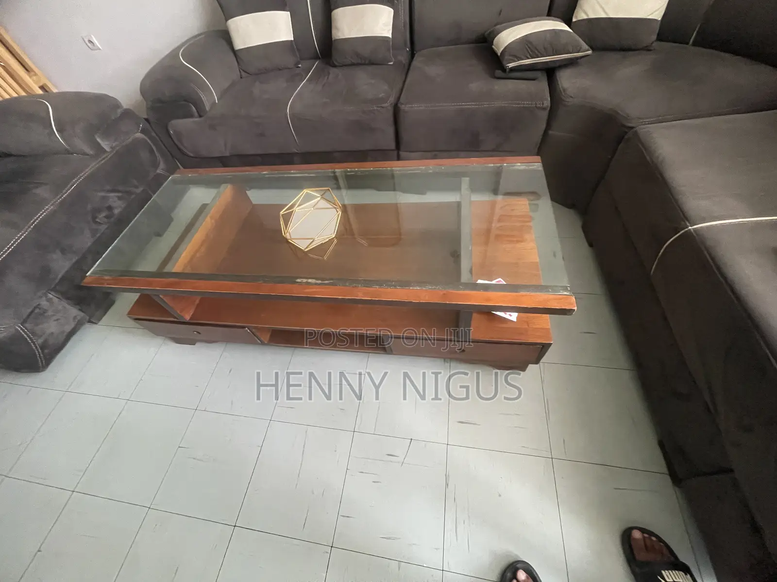 Dinning Table, Tv-Stand, Sofa Table for Sale