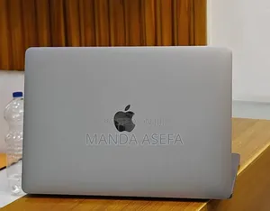 New Laptop Apple MacBook Pro 2020 8GB Intel Core I5 SSD 256GB
