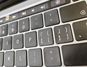 New Laptop Apple MacBook Pro 2020 8GB Intel Core I5 SSD 256GB