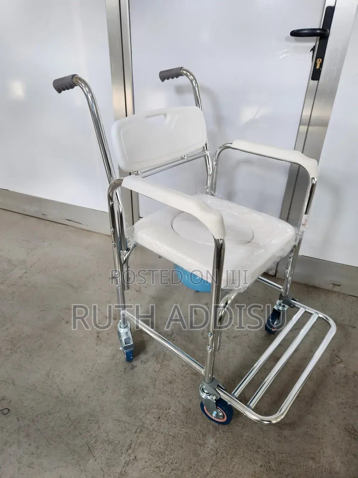 Wheelchair乏力commode Wheelchair然後來wheelchair Commode腑了wheelchair Popo