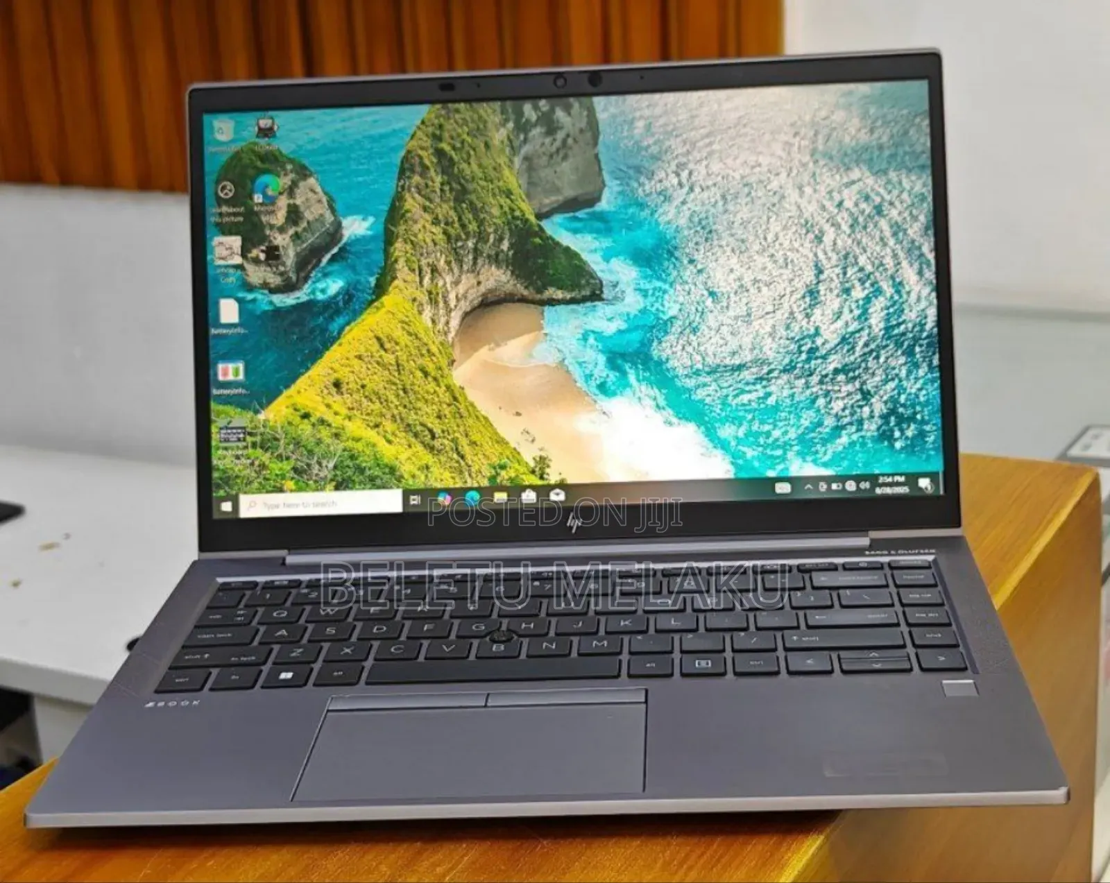 New Laptop HP ZBook Firefly G8 16GB Intel Core I7 SSD 512GB