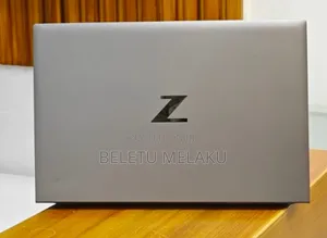 New Laptop HP ZBook Firefly G8 16GB Intel Core I7 SSD 512GB