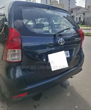 Toyota Avanza 2013 Black