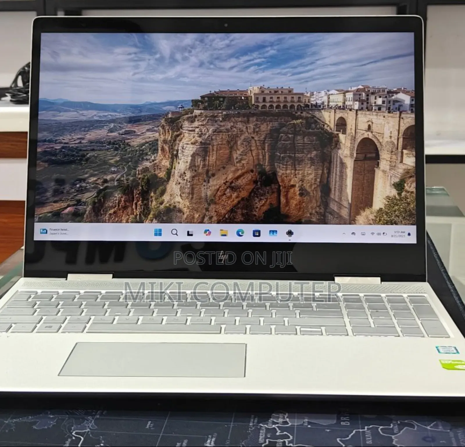 New Laptop HP Envy X360 8GB Intel Core I5 SSD 512GB