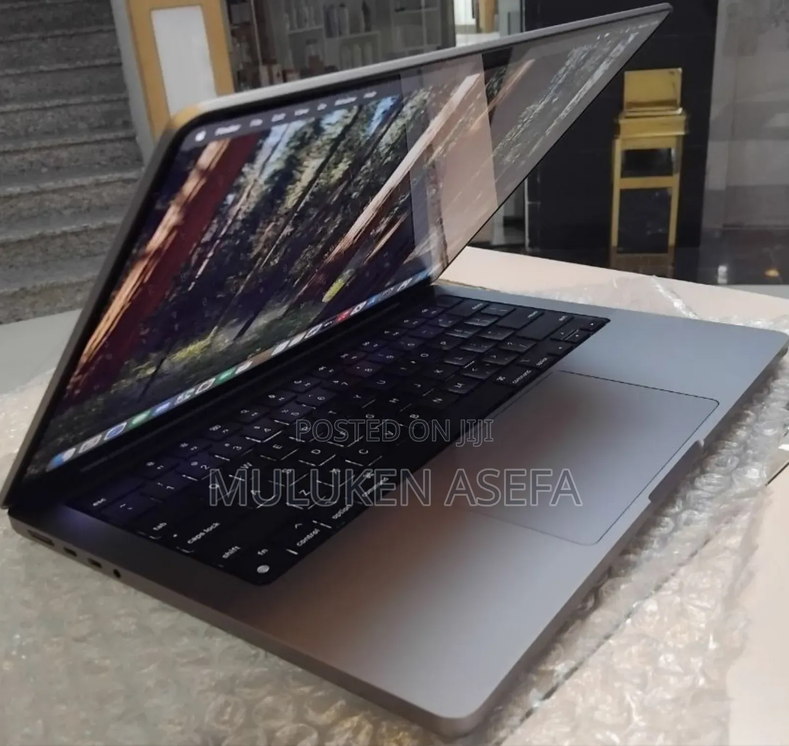 New Laptop Apple MacBook Pro 2021 M1 16GB Apple M1 Pro SSD 512GB