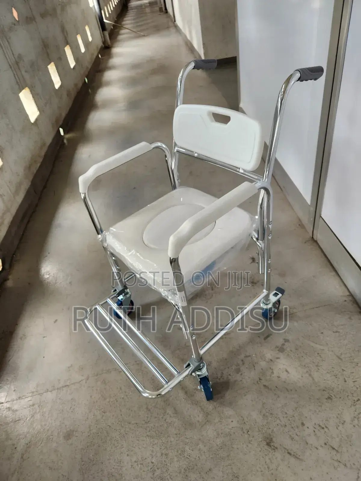 Wheelchair膊我commode Wheelchair映入toilet Wheelchair元首wheelchair Commode