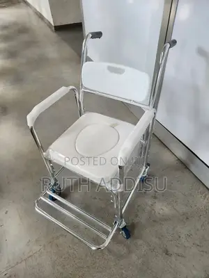 Photo - Commode Wheelchair胎兒toilet Wheelchair多年poty Wheelchair腕骨commode New