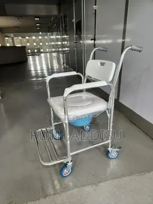 Commode Wheelchair乏人toilet Wheelchair肺炎poty Wheelchair軍人wheelchair