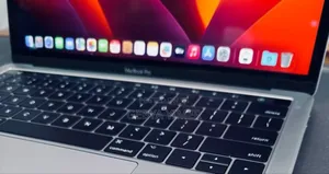 Photo - New Laptop Apple MacBook Pro 2017 8GB Apple M1 SSD 256GB