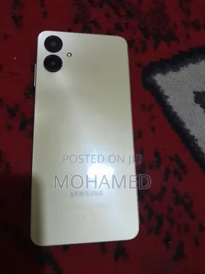 Samsung Galaxy A06 64 GB Gold