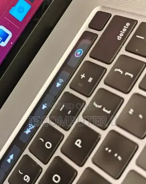 New Laptop Apple MacBook Pro 2019 16GB Intel Core I7 SSD 512GB