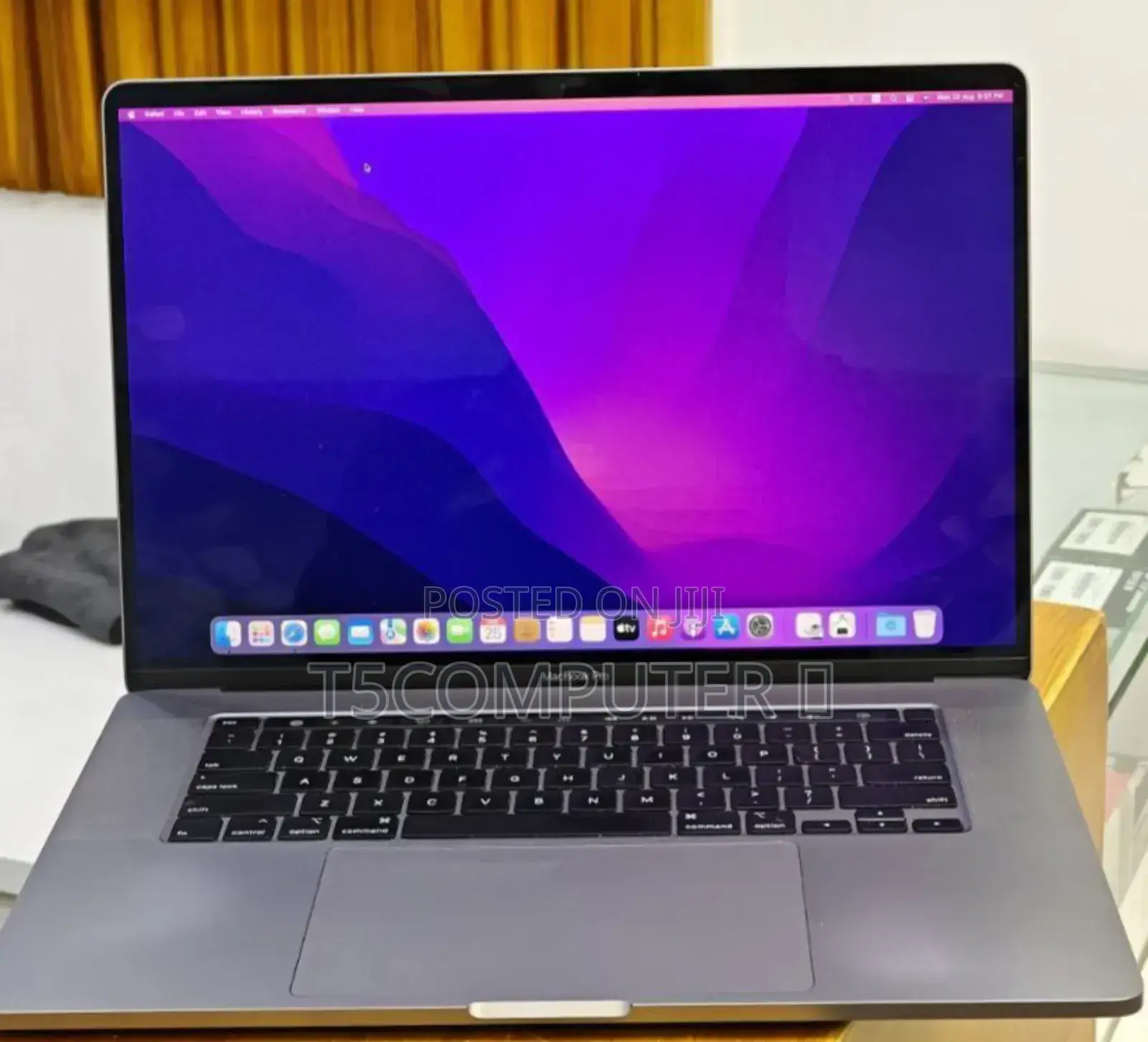 New Laptop Apple MacBook Pro 2019 32GB Intel Core I9 SSD 512GB
