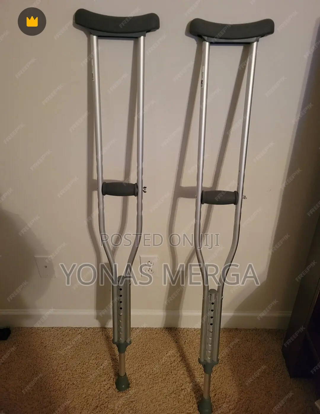 Crutches Adjustable forearm Crutche፦罽comfortable Grips=Best Condition