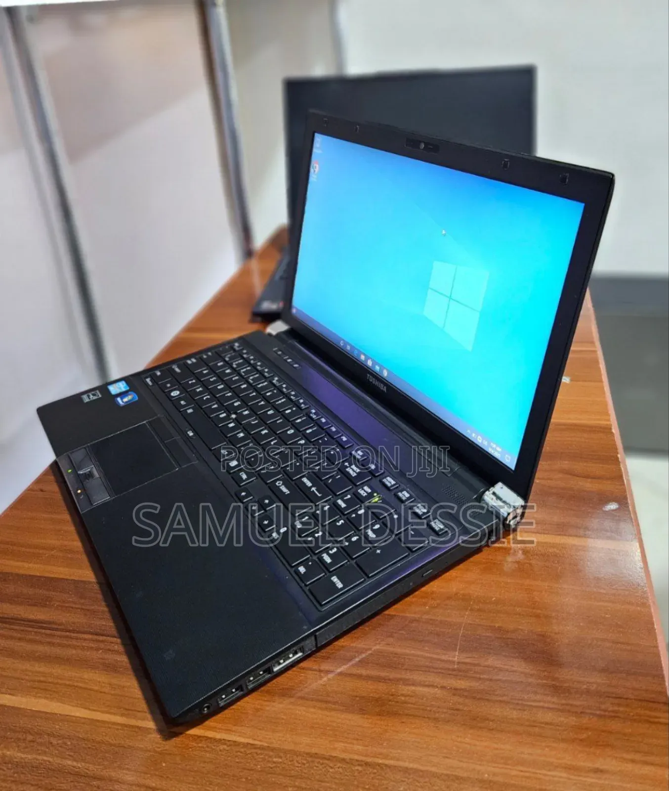 Laptop Toshiba Tecra R950 4GB Intel Core I5 HDD 320GB