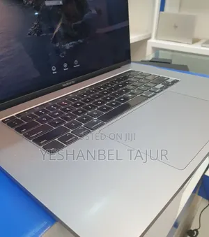 New Laptop Apple MacBook Pro 2019 16GB Intel Core I9 SSD 512GB