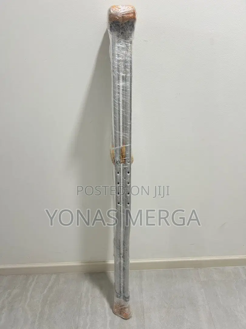 Crutches Providing Stability and Durability/Inclusive of Underarm Pads