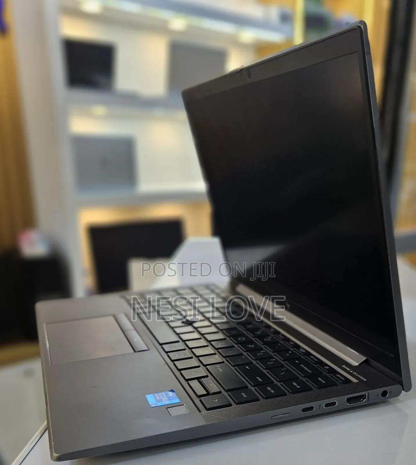 New Laptop HP ZBook Firefly G8 16GB Intel Core I5 SSD 512GB