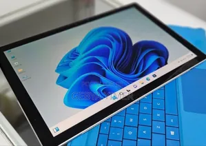 New Laptop Microsoft Surface 8GB Intel Core I5 SSD 128GB