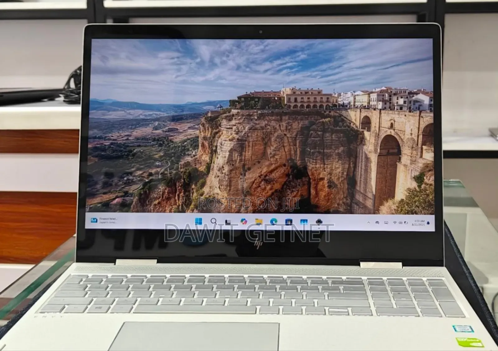 New Laptop HP Envy X360 8GB Intel Core I5 SSD 512GB