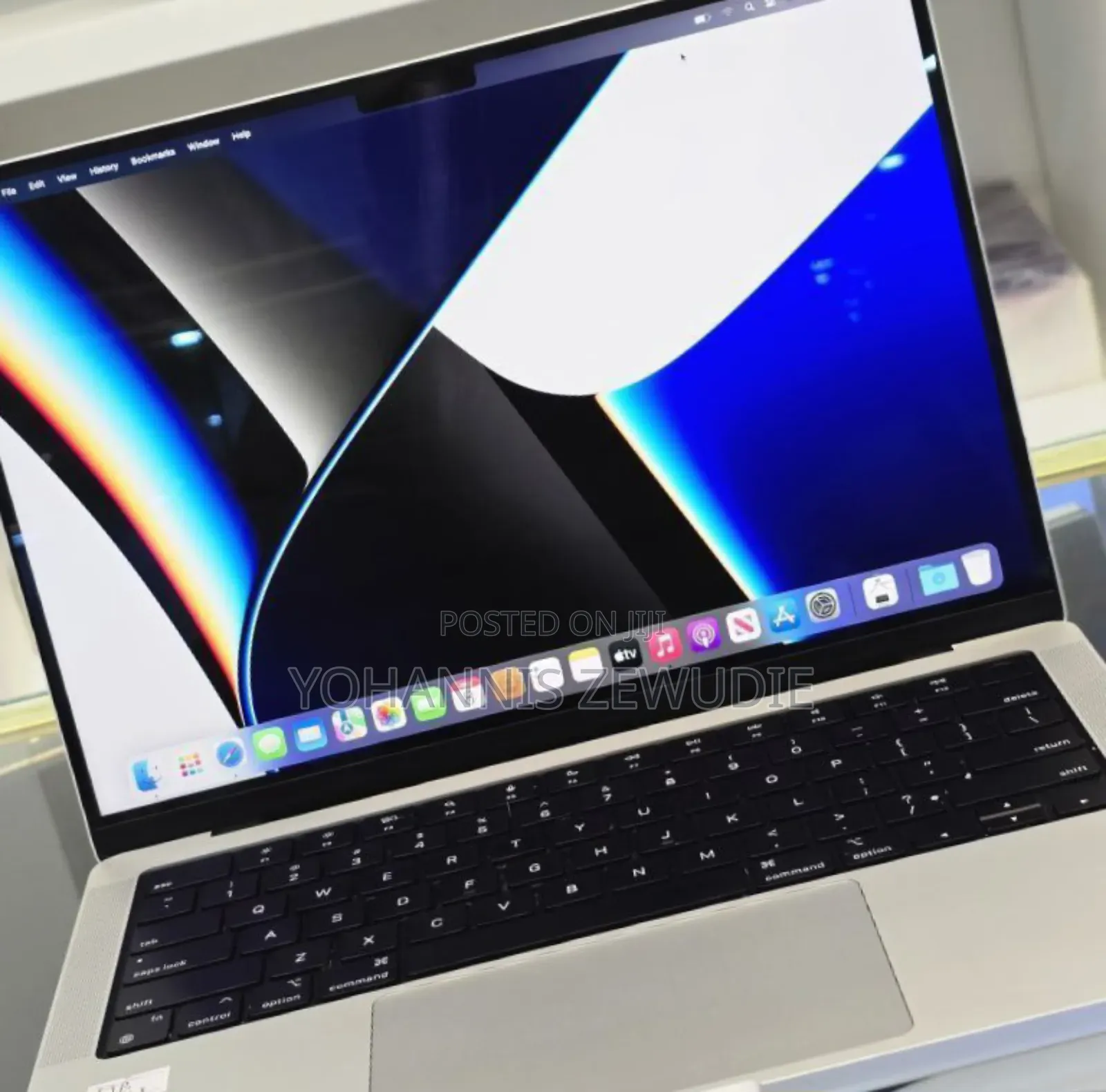 New Laptop Apple MacBook Pro M1 32GB Apple M1 Pro SSD 512GB