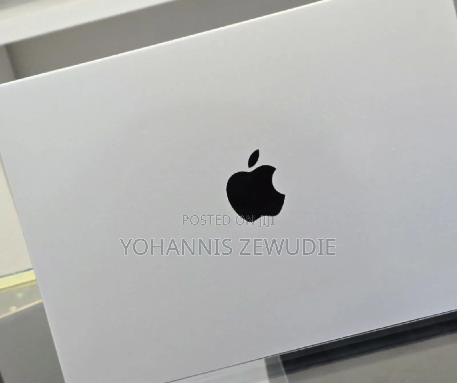New Laptop Apple MacBook Pro M1 32GB Apple M1 Pro SSD 512GB