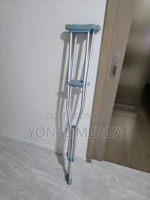 Under Arm Crutches邮፪aluminum. They Feature a Push Button for Easy