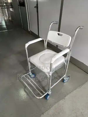 Photo - Wheelchair多少toilet Wheelchair脯你commode Wheelchair名單poty Wheelchair