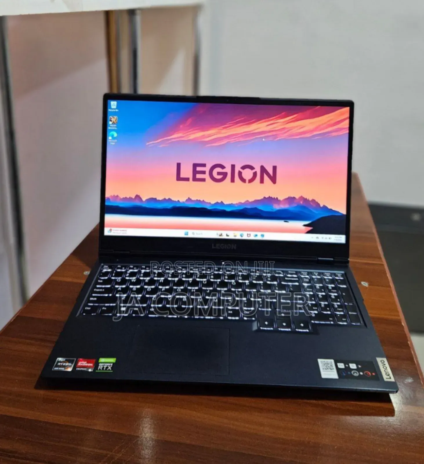 New Laptop Lenovo Legion 5 16GB AMD Ryzen 5 SSD 512GB
