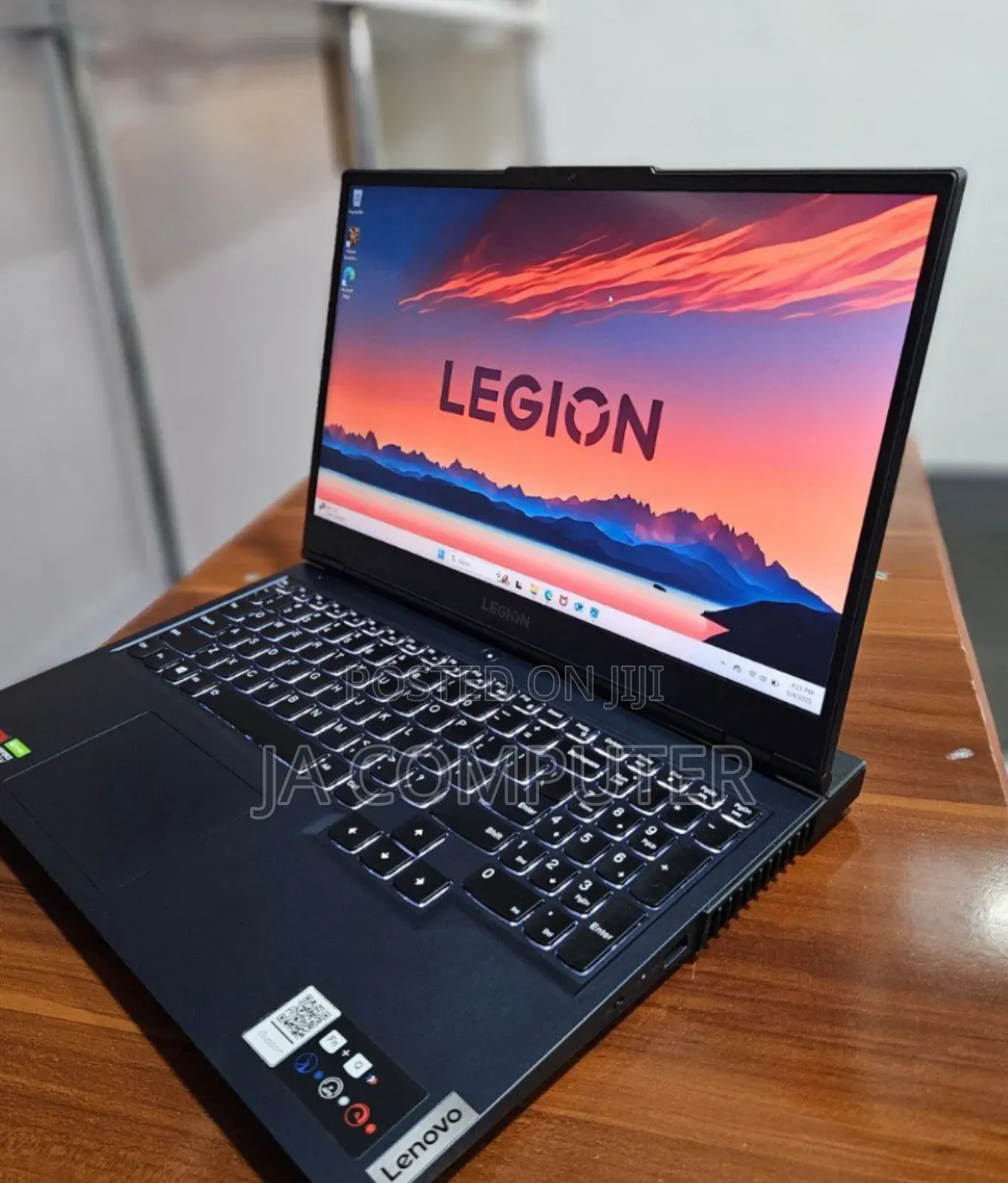 New Laptop Lenovo Legion 5 16GB AMD Ryzen 5 SSD 512GB
