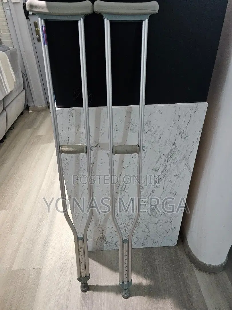 Lightweight Crutches韋፮crutches; Distribute Weight Through Your Hands.