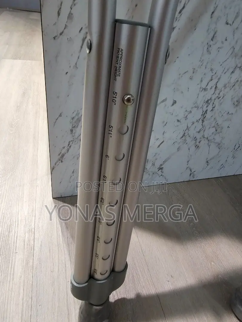 Lightweight Crutches韋፮crutches; Distribute Weight Through Your Hands.