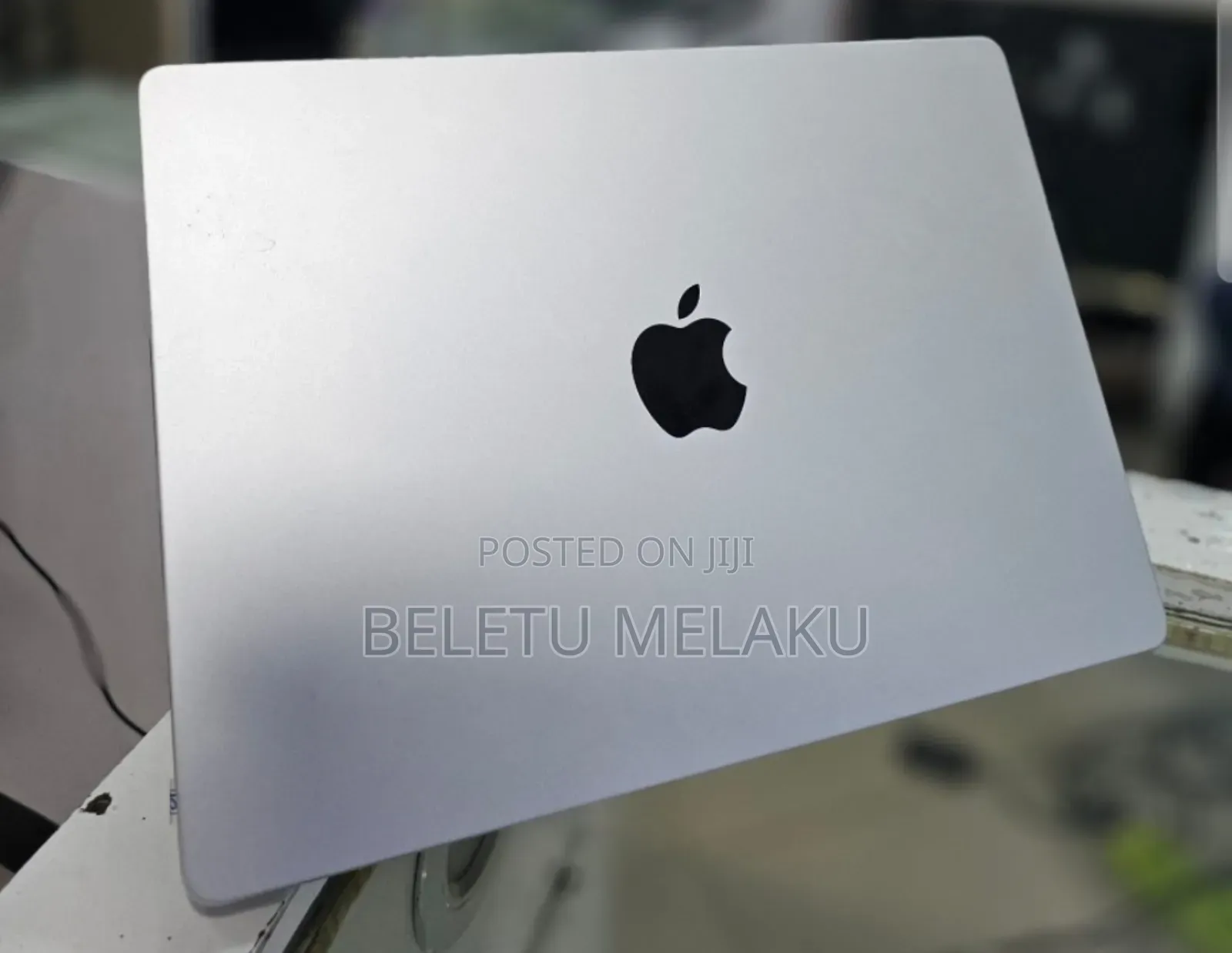 New Laptop Apple MacBook Pro 2023 M3 14-Inch 8GB Apple M3 SSD 512GB